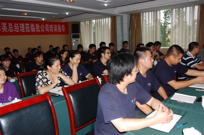 成都廣告制作-成都噴繪公司培訓現場(chǎng)